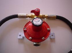 RE002 - Low Pressure Regulator - Complete with Manual Change-over Switch and Pigtails.